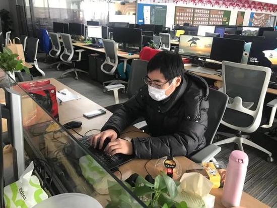 轻轻家教疫情下的办公场景。来源:被访者
