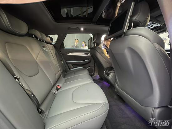 ▲百度Apollo Moon后排