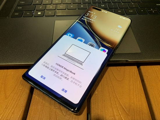 144Hzˢ˿ܣ
MagicBook 16 Pro