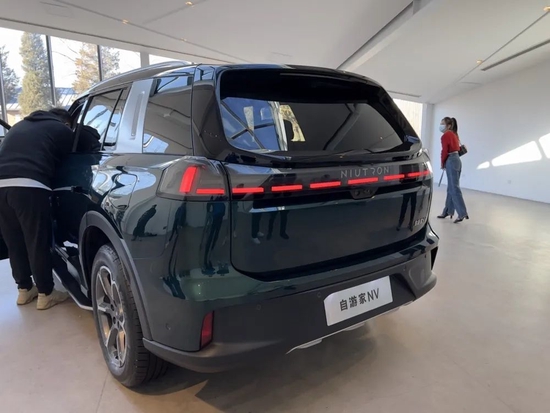 IT|李一男造车交卷了 首款车长这样