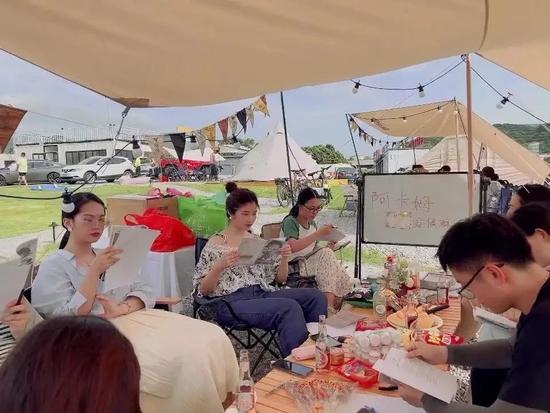 东莞露营剧本杀现场 / 受访者供图