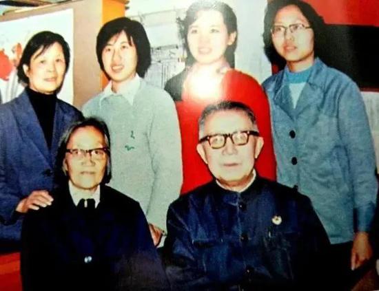 1980年，王承书当选中国科学院学部委员（院士）