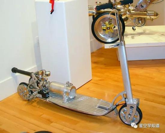 火箭推进踏板车。。。 来源:www.the-rocketman.com