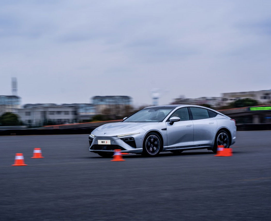 来源/哪吒汽车官网