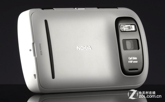 逆袭成功之典范 手机因何干趴卡片机?|智能手机