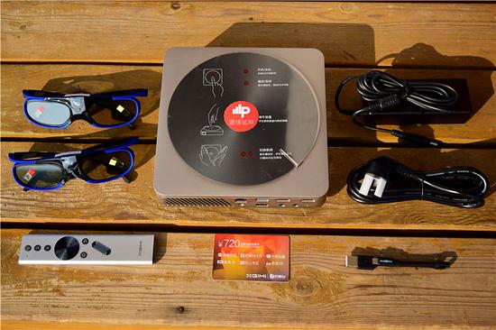 打造专属客厅影音中心 极米Z4极光体验评测|极