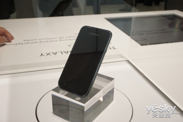 MWC怀旧盛典 三星当年经典手机亮相|三星|智