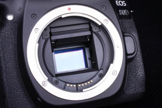 佳能EOS 80D中端单反相机评测