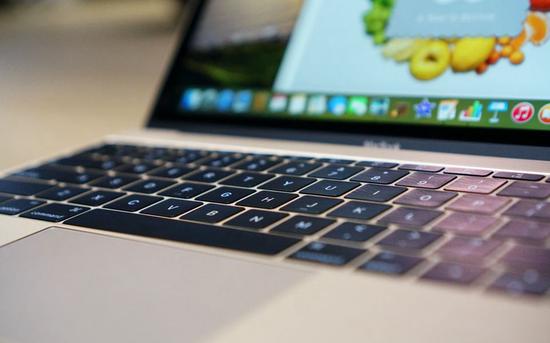 12 MacBook Keyboard Details the Verge