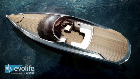 开着AM37乘风破浪 阿斯顿马丁要玩奢华水上漂