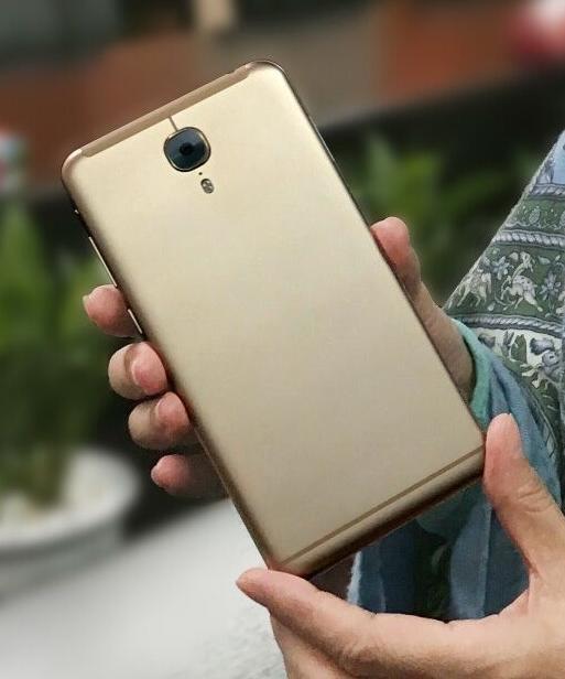 6英寸+骁龙820 格力手机2曝光售价3000 