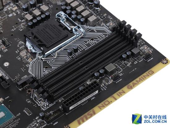 扩展插槽部分配备了三条PCI-E 3.0 X16显卡插槽,支持NVIDIA SLI双路交火及AMD 3-Way CrossFireX三路交火技术,满足高端玩家多显卡交火的要求;三个PCI-E 3.0 X1接口和一个PCI接口也为不同用户提供了支持,一个M.2高速硬盘接口搭配一款SSD可以大幅度提升游戏体验。硬盘接口方面配备了一个SATA Express接口和6个SATA III接口,组建Raid也是足够的。 背板的I/O口也是非常丰富,一个PS/2键鼠接口,两个USB 2.