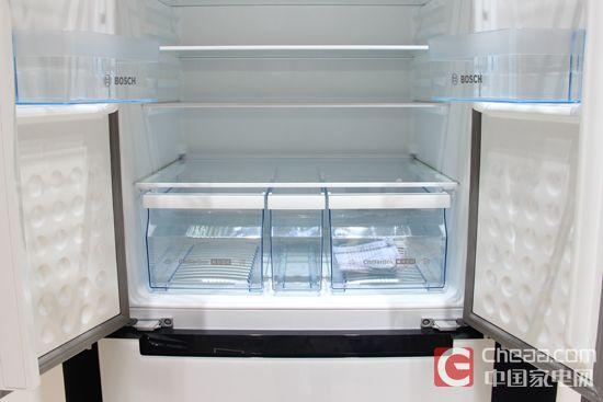 多门冰箱:完美格局极致体验六大新款多门冰箱任您选 博世KME48S20TI冰箱冷藏室细节
