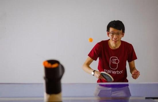Trainerbot：能随时随地陪你练习乒乓的可编程机器人教练员