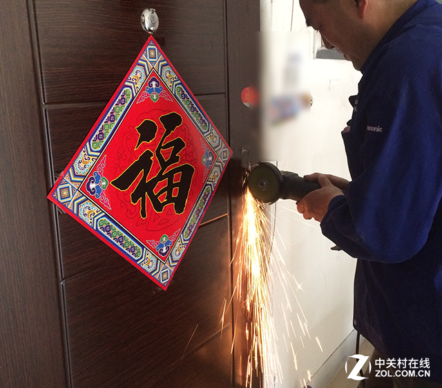 小区智能锁:别盲目跟风买智能门锁前你必知5个事 别盲目跟风 买智能门锁前你必知5个事