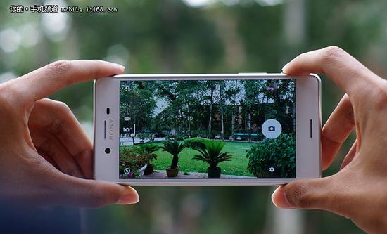 索尼Xperia X Performance评测