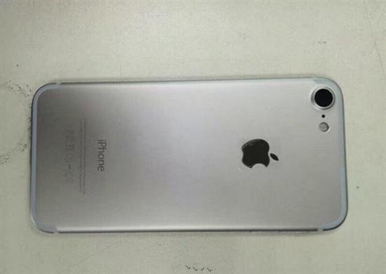 iPhone 7原型机谍照再曝光:摄像头很大