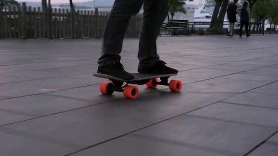 速度最快的电动滑板车 tKlT-fxunyya3136346.jpg