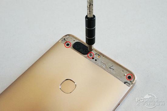 荣耀V8拆解:这款售价2000多的双摄像头手机厉害在哪里? 荣耀V8拆解:这款售价2000多的双摄像头手机厉害在哪里?6