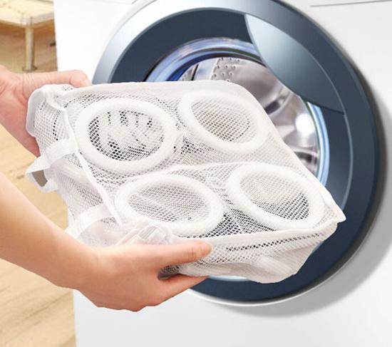 这是互相伤害系列:洗衣机洗鞋子到底行不行|洗