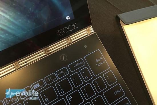 【IFA2016】联想Yoga Book送达了微软Courier没能投递的讯息