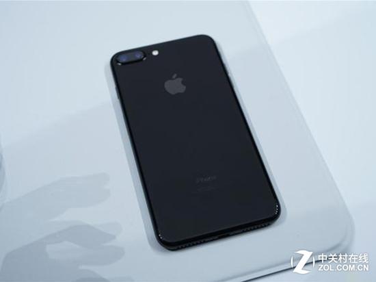 "黑"的发亮 iPhone7这个工艺真的很牛X