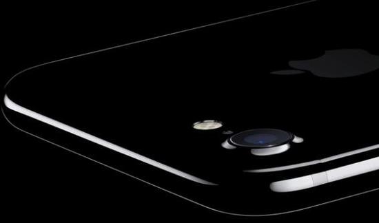 "黑"的发亮 iPhone7这个工艺真的很牛X
