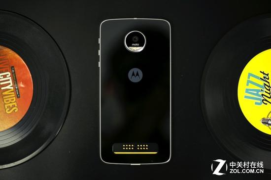 长续航娱乐强机 Moto Z Play全面评测 