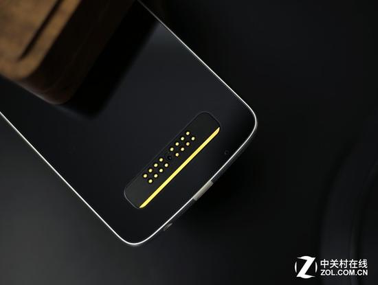 长续航娱乐强机 Moto Z Play全面评测 