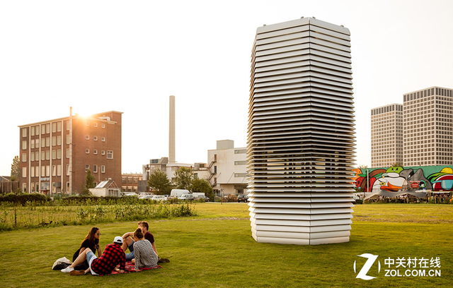 近距离实拍世界最大空气净化器 高达7米像飞船