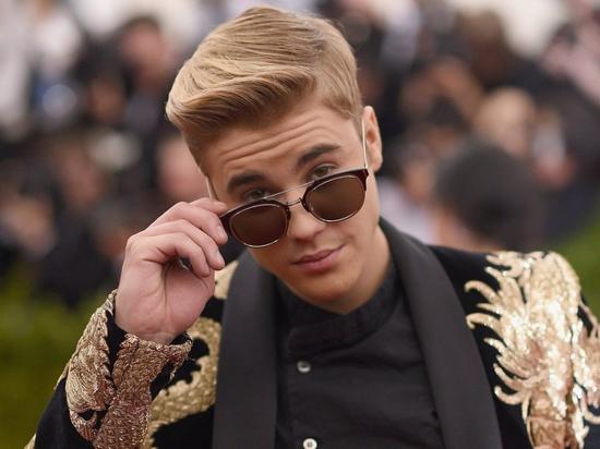 20.流行巨星Justin Bieber参与投资了音乐流媒体服务Spotify以及自拍应用Shots。