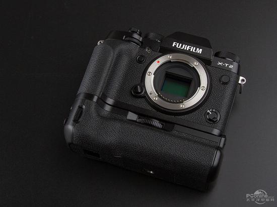 富士X-T2加装VPB-XT2手柄搭配可实现更高速的连拍