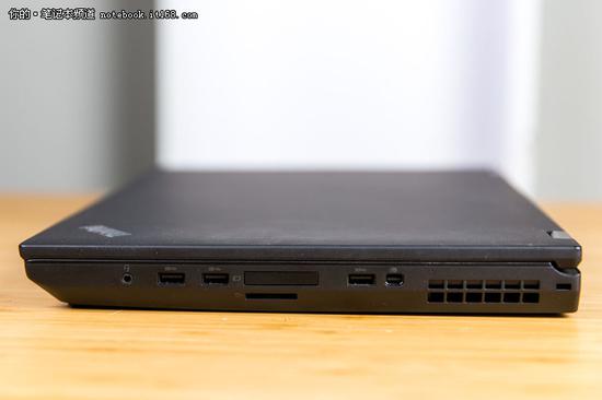 移动工作站:正统强大ThinkPadP70移动工作站评测 接口:丰富而全能 分布合理的三面接口