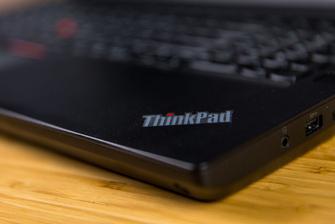 移动工作站:正统强大ThinkPadP70移动工作站评测 接口:丰富而全能 分布合理的三面接口