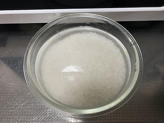 淘洗干净之后浸泡30分钟左右
