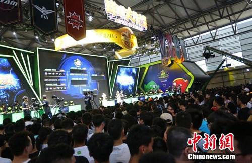 移动电竞风口出击 开启互联网生态新篇章|巨人