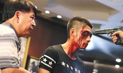 《余罪》因为过度血腥下架。