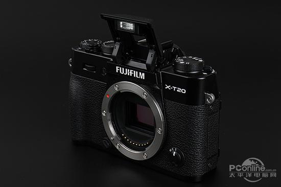 ▲自带内置闪光灯的富士X-T20