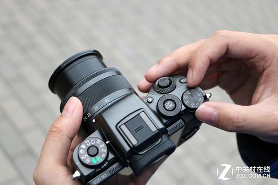 家庭用户首选 佳能EOS M5对比索尼A6300|佳