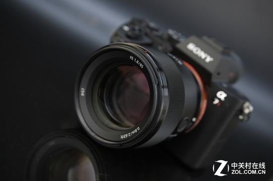人像大光圈 索尼FE 85mm F1.8镜头评测|配件|