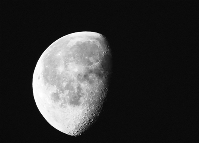 月球是行星吗:月球的身份能“晋级”吗?NASA科学家呼吁将月球重新定义