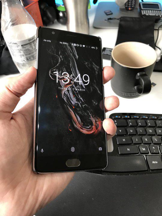 一加3T黑色新壁纸曝光 新配色呼之欲出|一加3