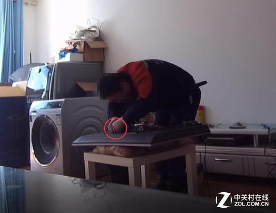 　　早已偷偷将脱落的线接好