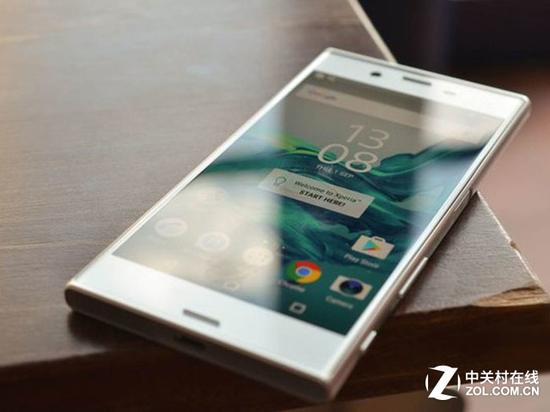 索尼Xperia XZs