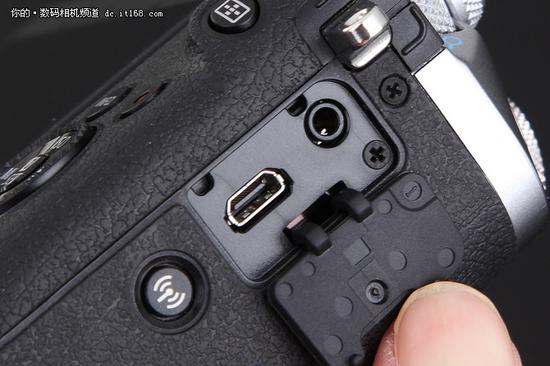 佳能EOS M6侧面快门线 HDMI接口设计