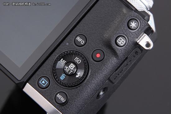 佳能EOS M6背部按键设计