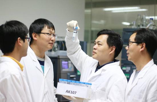 点击查看大图 《华尔街日报》网站配图中国一生物制药初创企业。