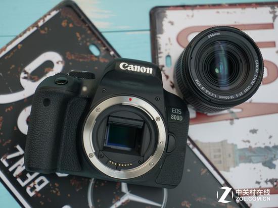 EOS 800D的对焦性能大幅度提升,全45点的对焦系统是入门单反中最强的