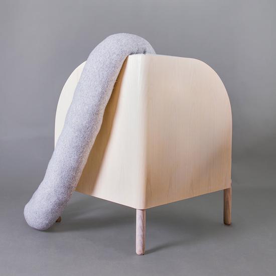 带来温暖的抱枕和座椅，用于缓解安慰心情