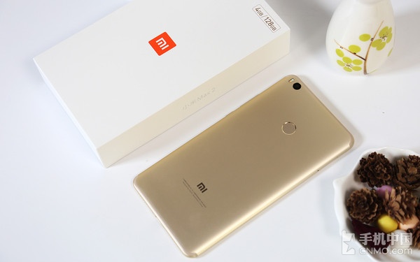 小米Max 2背部 小米Max 2背部